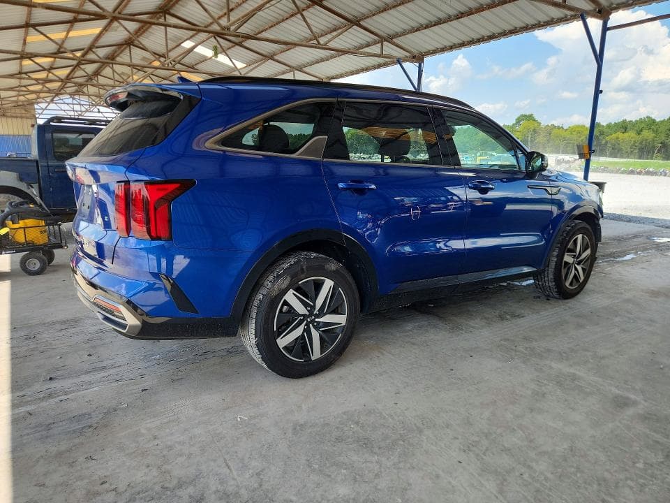 2021 KIA SORENTO S 3