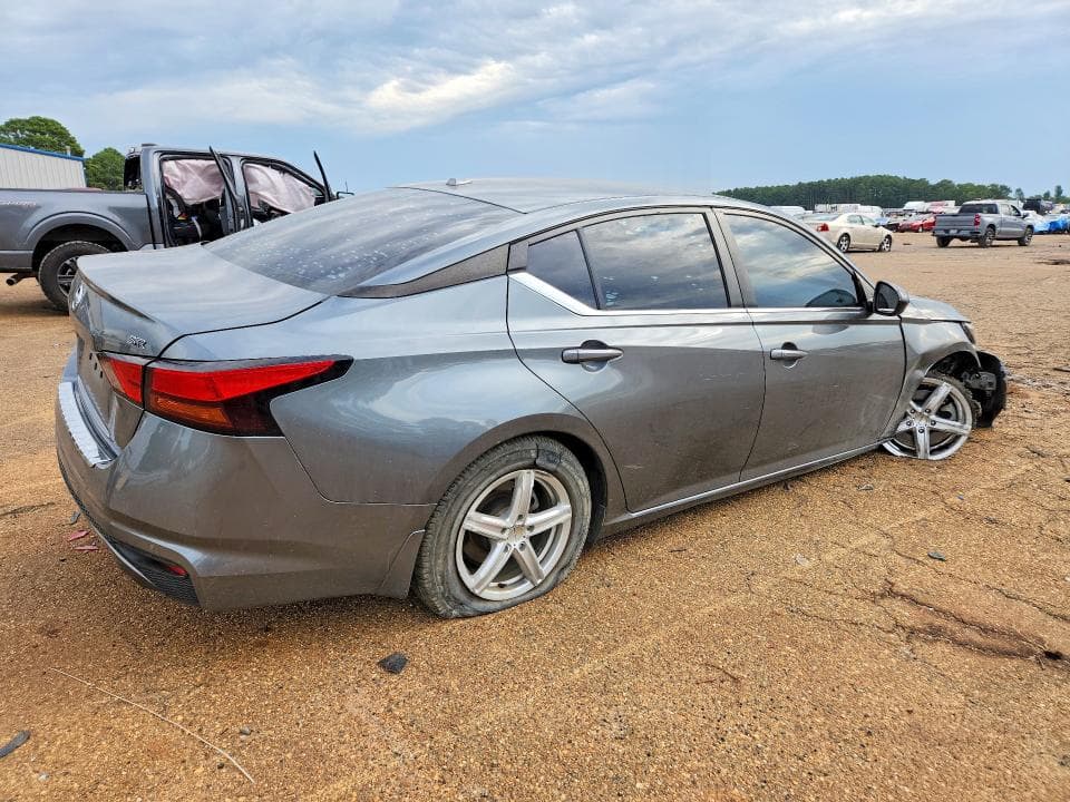 2020 NISSAN ALTIMA SR 3