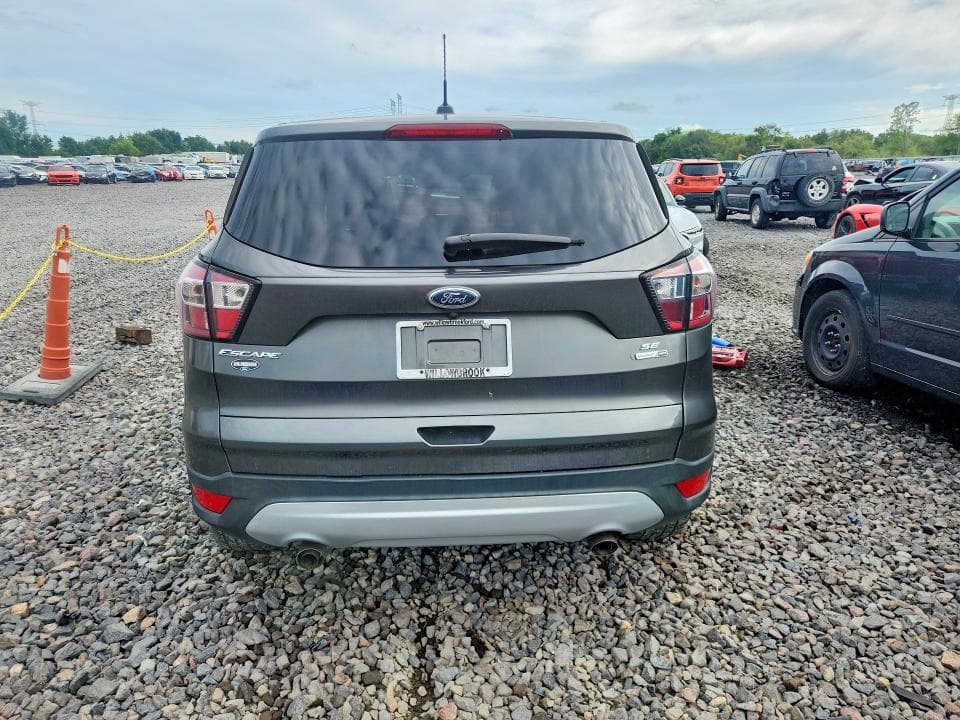 2017 FORD ESCAPE SE 6