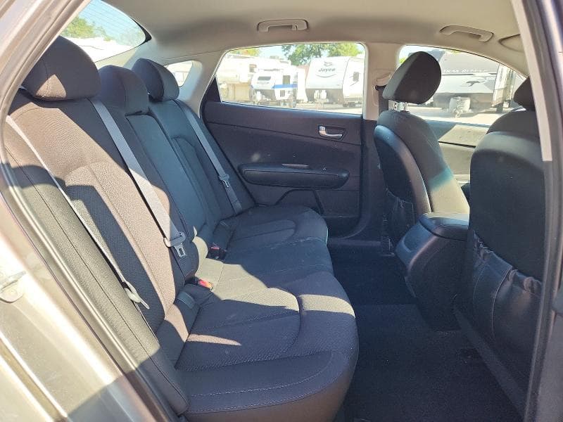 2017 KIA OPTIMA LX 10