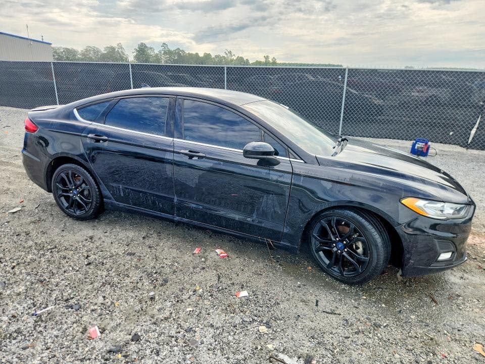 2019 FORD FUSION SE 4