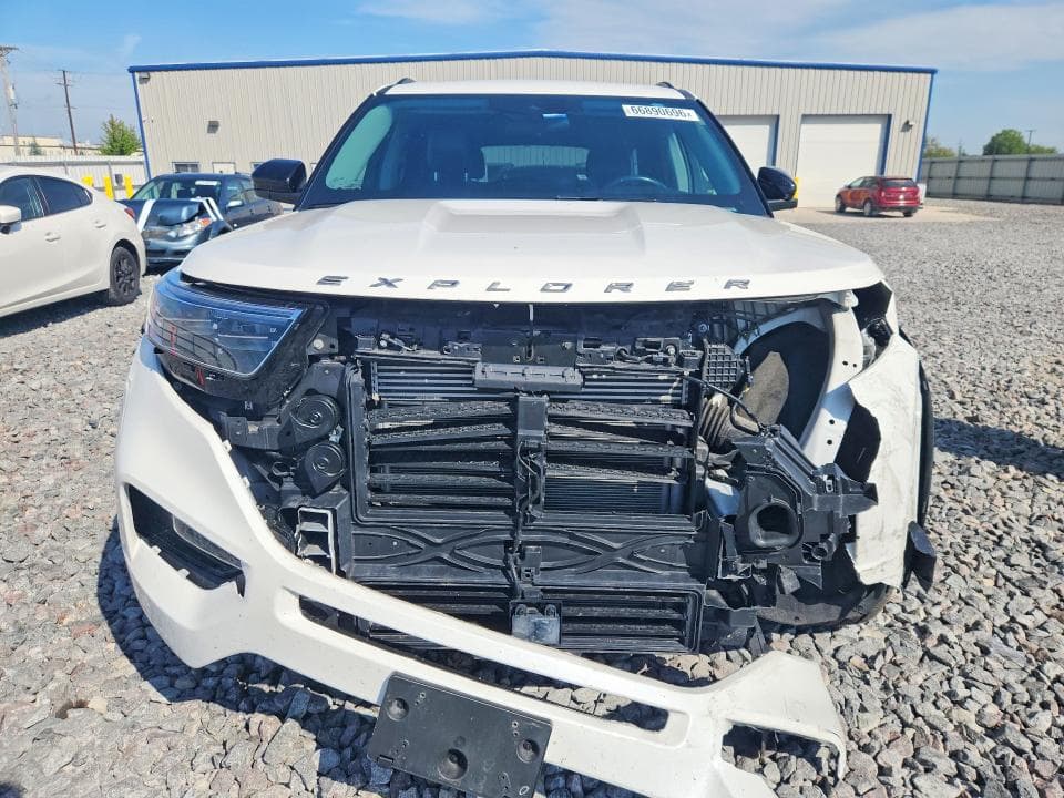 2022 FORD EXPLORER XLT 5