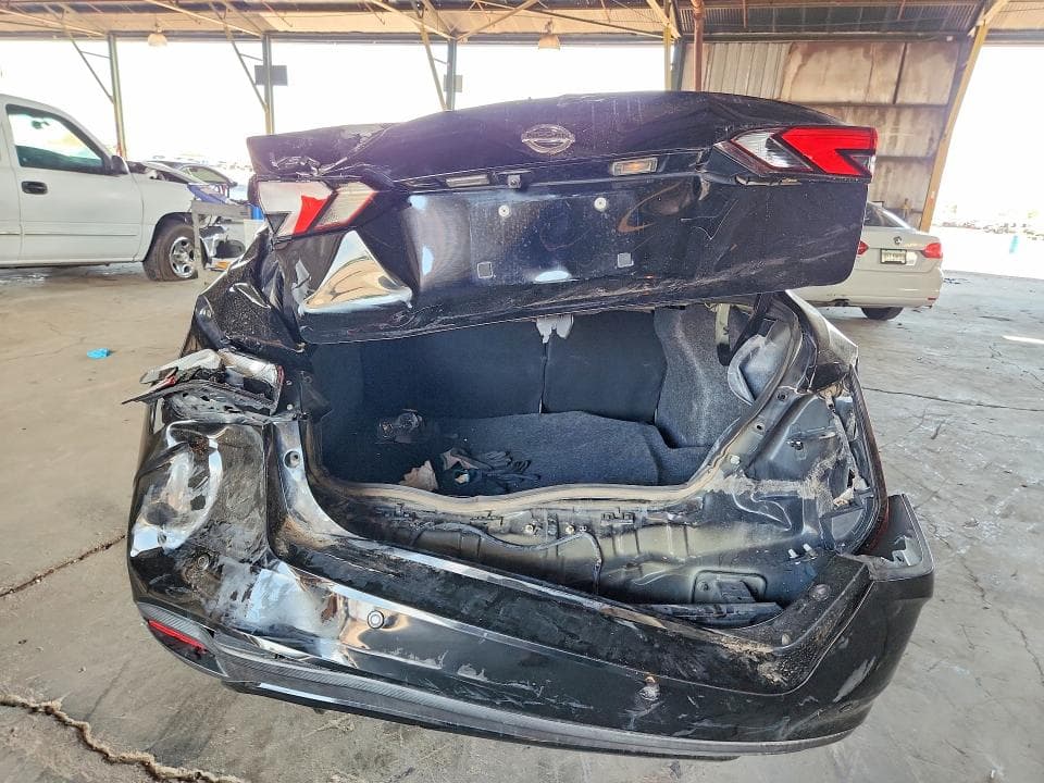 2021 NISSAN VERSA S 6