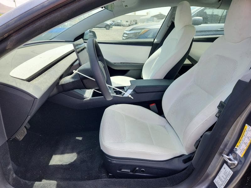 2025 TESLA MODEL 3 7