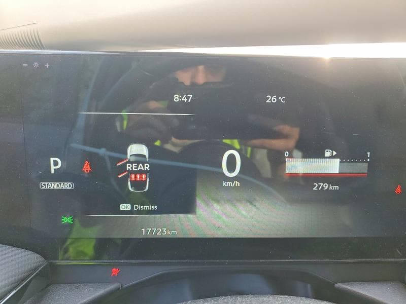 2025 NISSAN KICKS SR 9