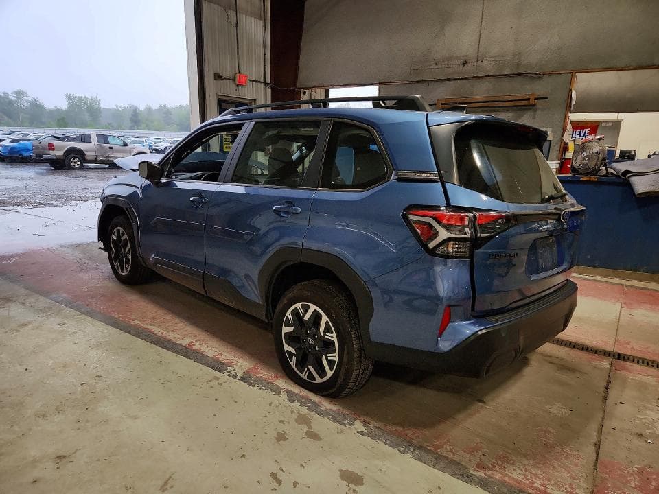 2025 SUBARU FORESTER 2