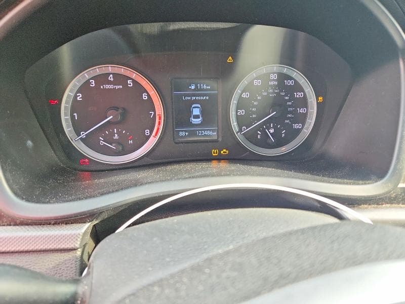 2019 HYUNDAI SONATA SE 9