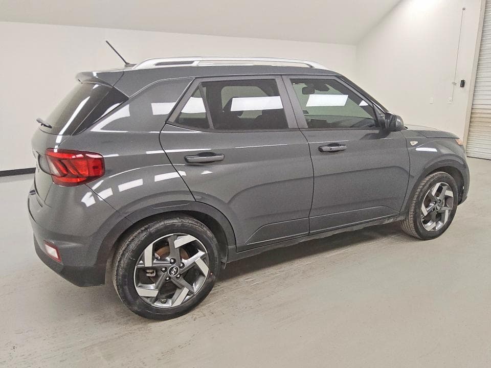 2024 HYUNDAI VENUE SEL 3