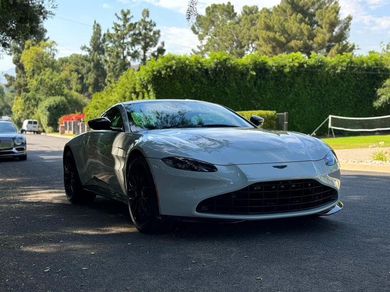 2023 ASTON MARTIN VANTAGE 2