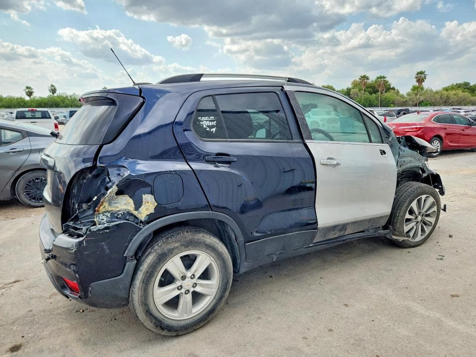 2021 CHEVROLET TRAX 1LT 3