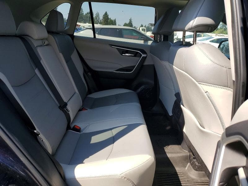 2024 TOYOTA RAV4 XLE PREMIUM 11