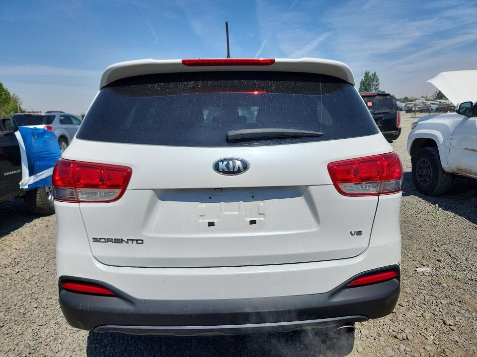 2017 KIA SORENTO LX V6 6