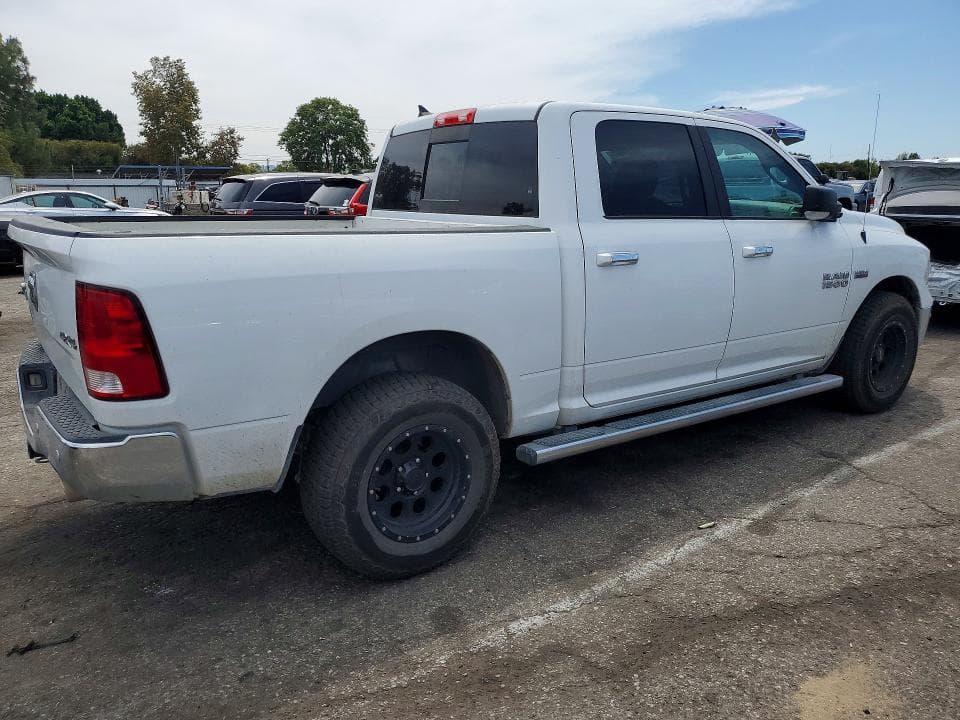 2017 RAM 1500 SLT 3