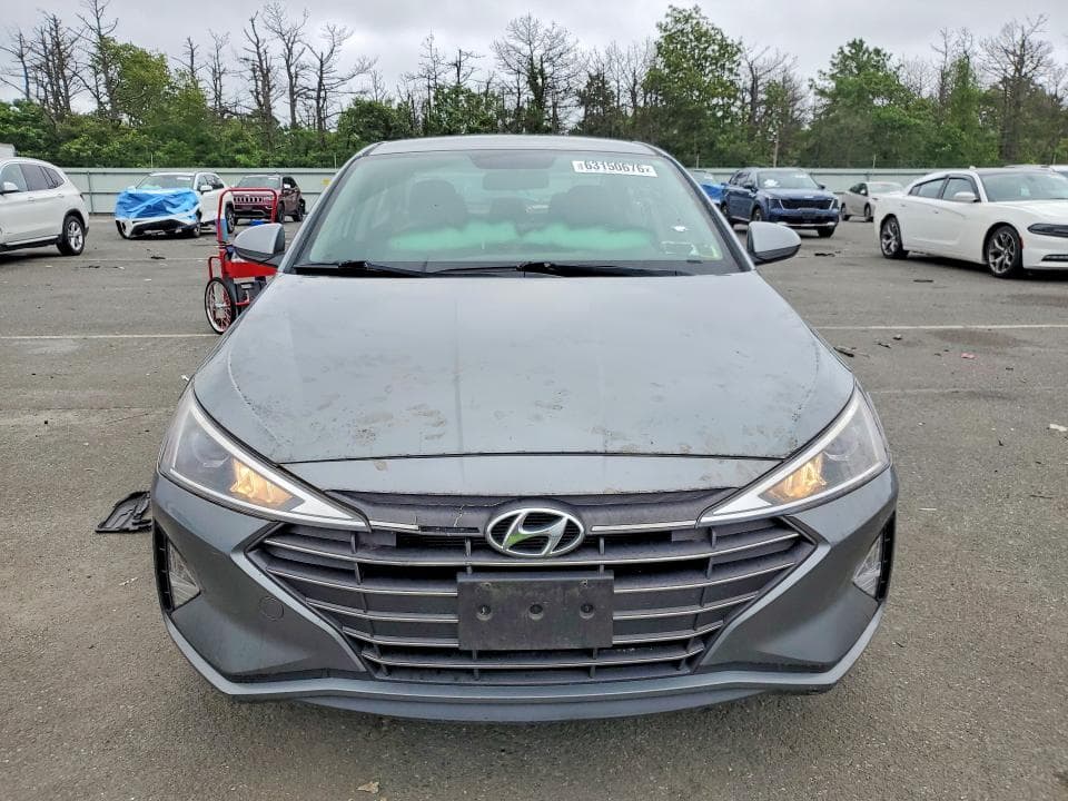 2019 HYUNDAI ELANTRA SE 5