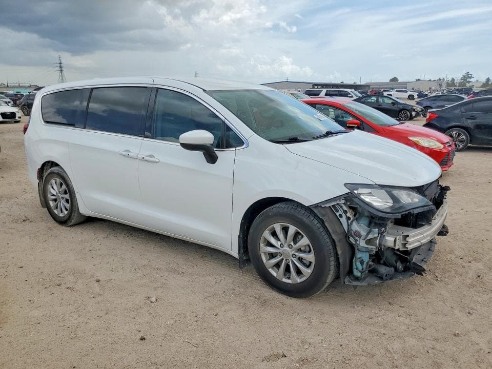 2017 CHRYSLER PACIFICA TOURING 4