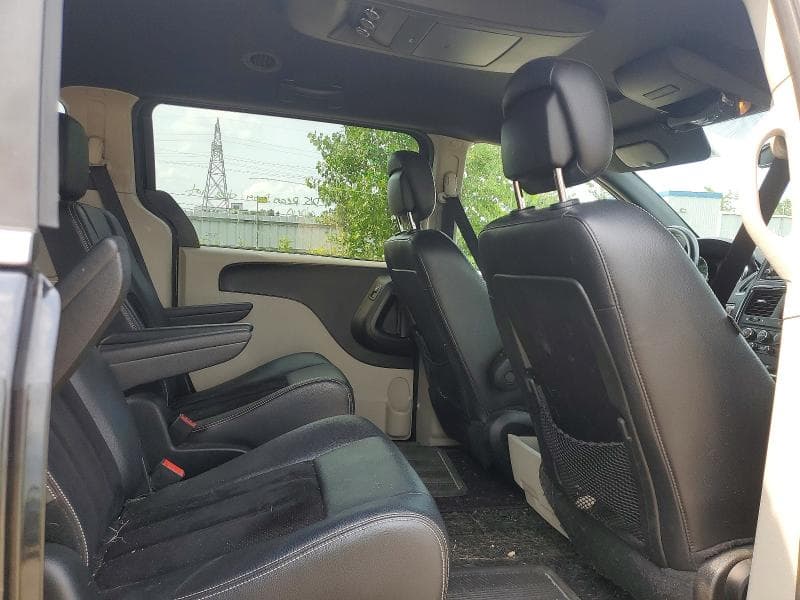 2017 DODGE GRAND CARAVAN SE 11