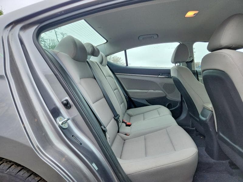 2018 HYUNDAI ELANTRA SE 10