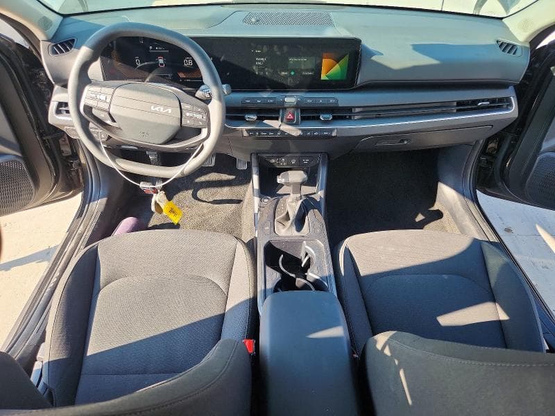 2026 KIA K4 LXS 8