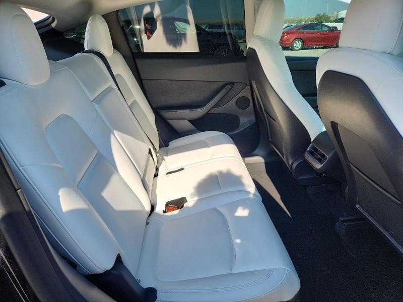 2023 TESLA MODEL Y 10