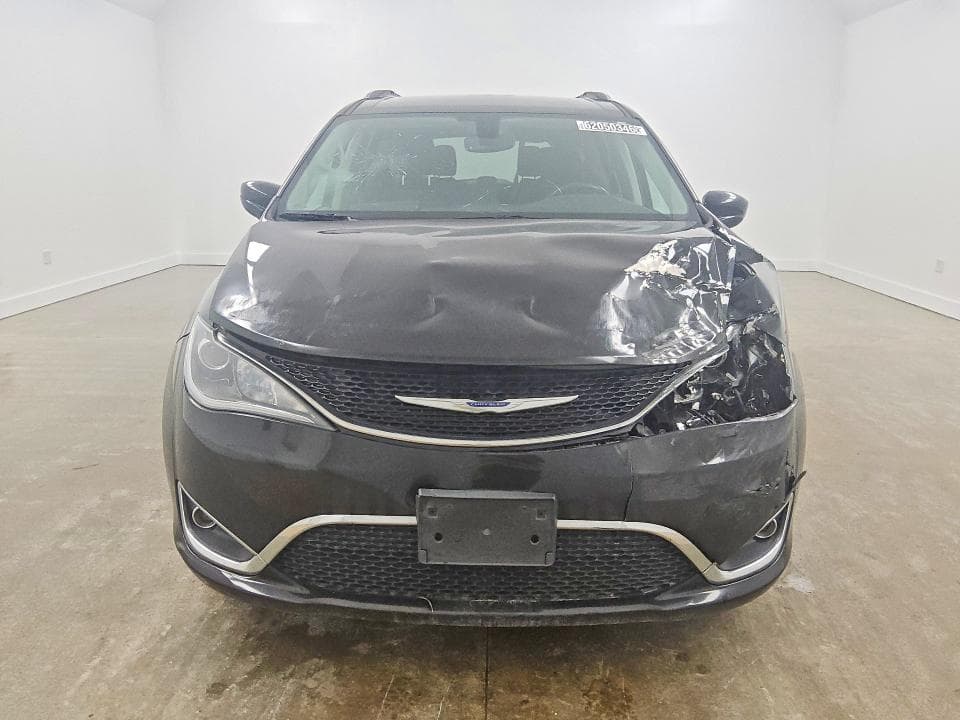 2019 CHRYSLER PACIFICA TOURING L 5
