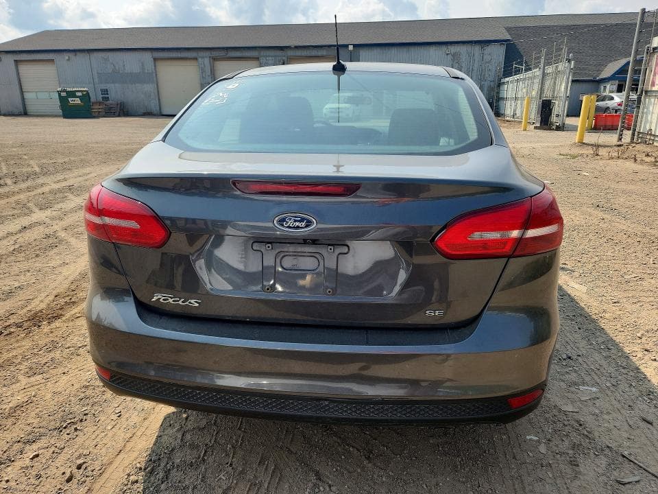 2017 FORD FOCUS SE 6