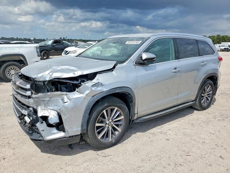 2018 TOYOTA HIGHLANDER XLE - 1