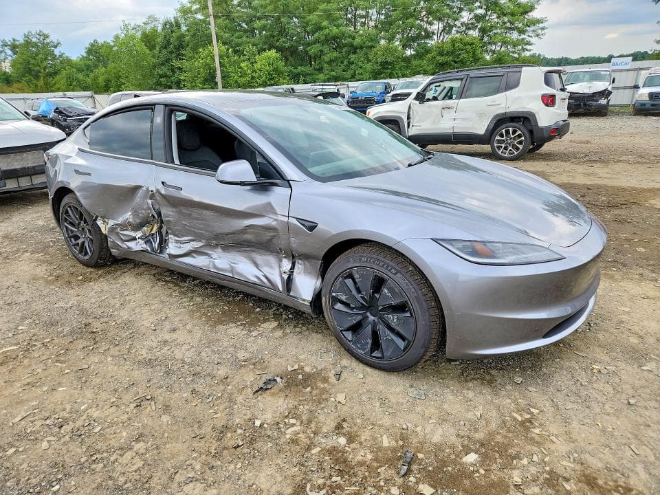 2026 TESLA MODEL 3 4