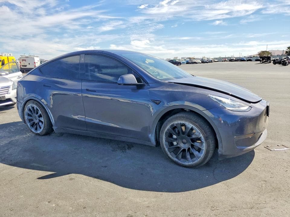 2021 TESLA MODEL Y 4