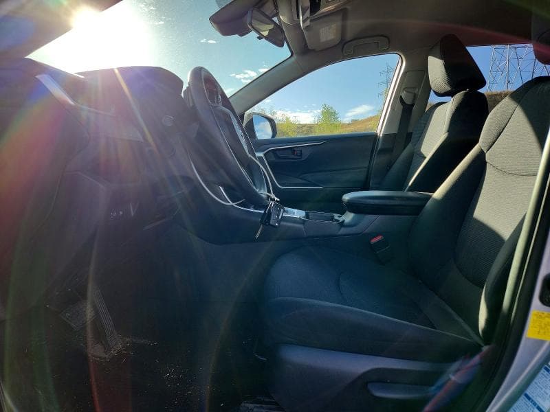 2020 TOYOTA RAV4 LE 7
