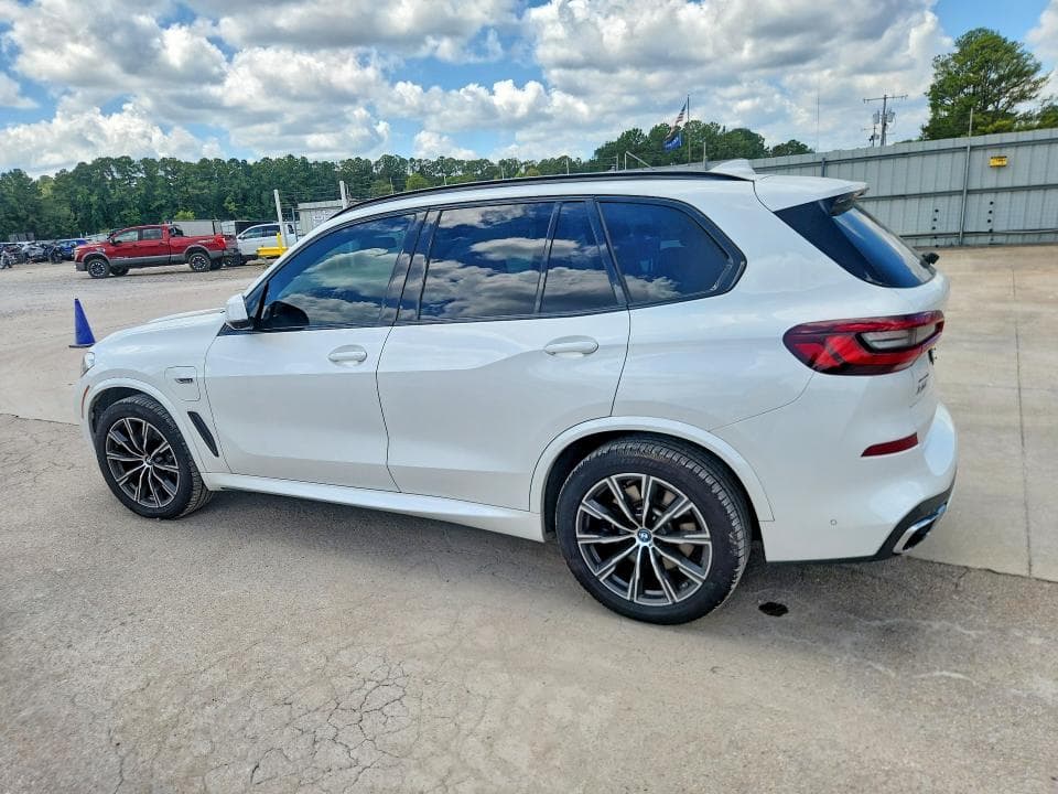 2022 BMW X5 XDRIVE45E 2