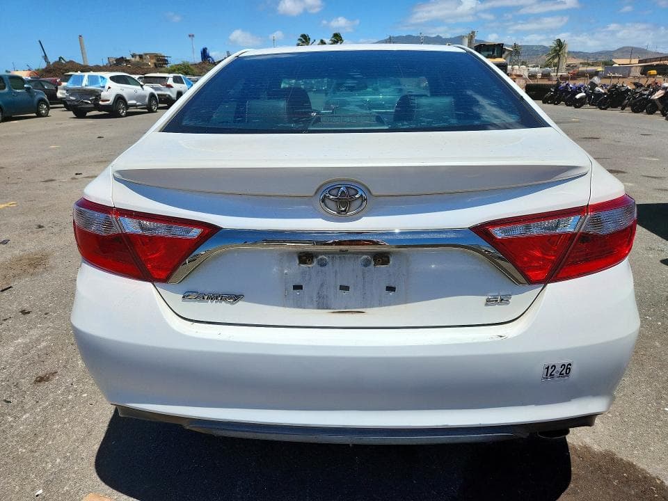 2017 TOYOTA CAMRY LE 6