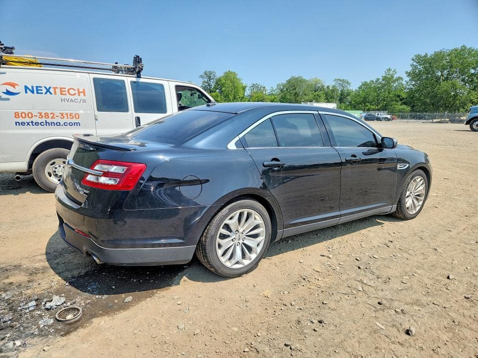 2018 FORD TAURUS LIMITED 3