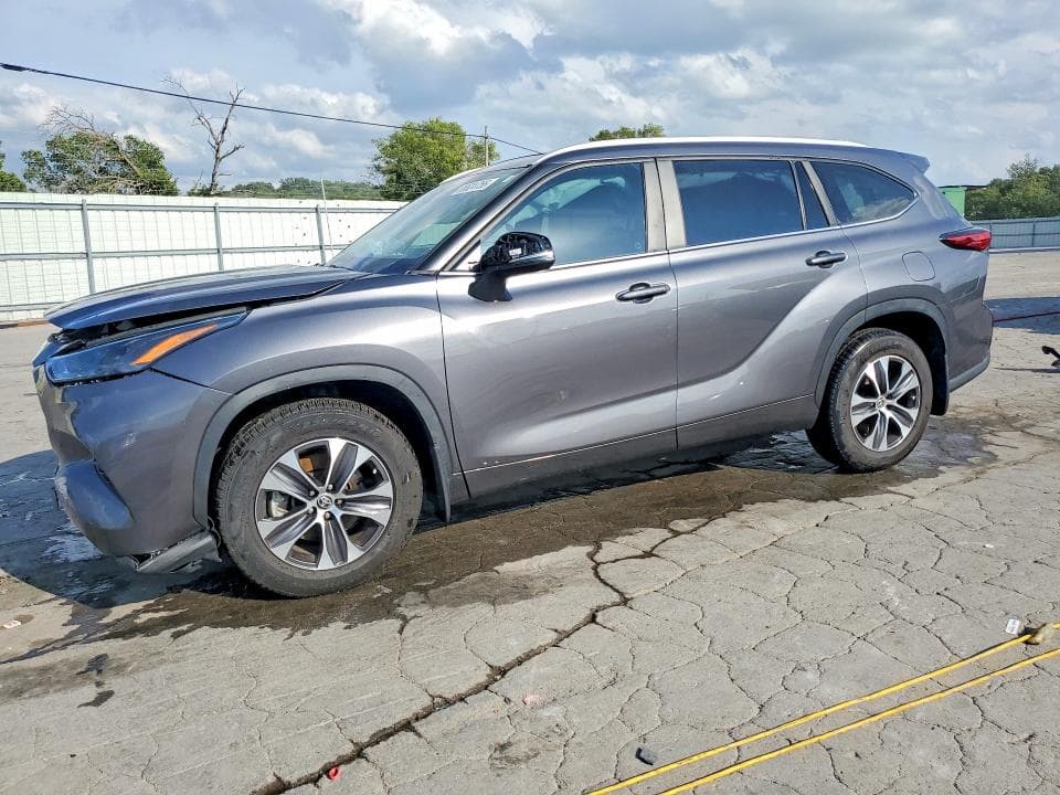 2023 TOYOTA HIGHLANDER XLE - 1