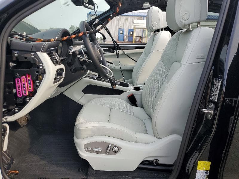 2026 PORSCHE MACAN S 7