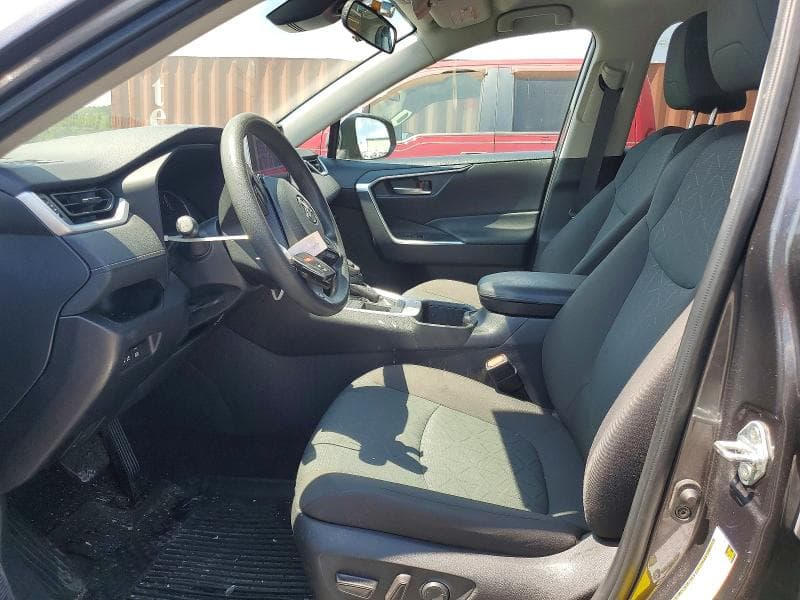 2024 TOYOTA RAV4 XLE 7