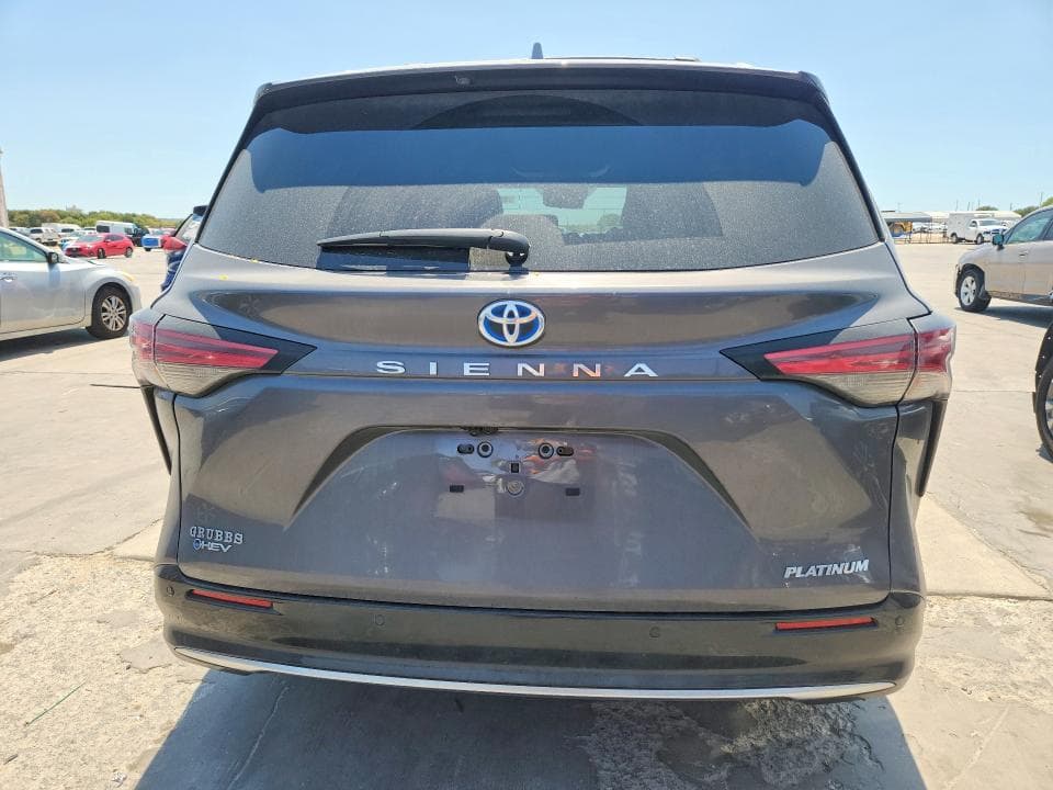 2025 TOYOTA SIENNA PLATINUM 7-PASSENGER 6