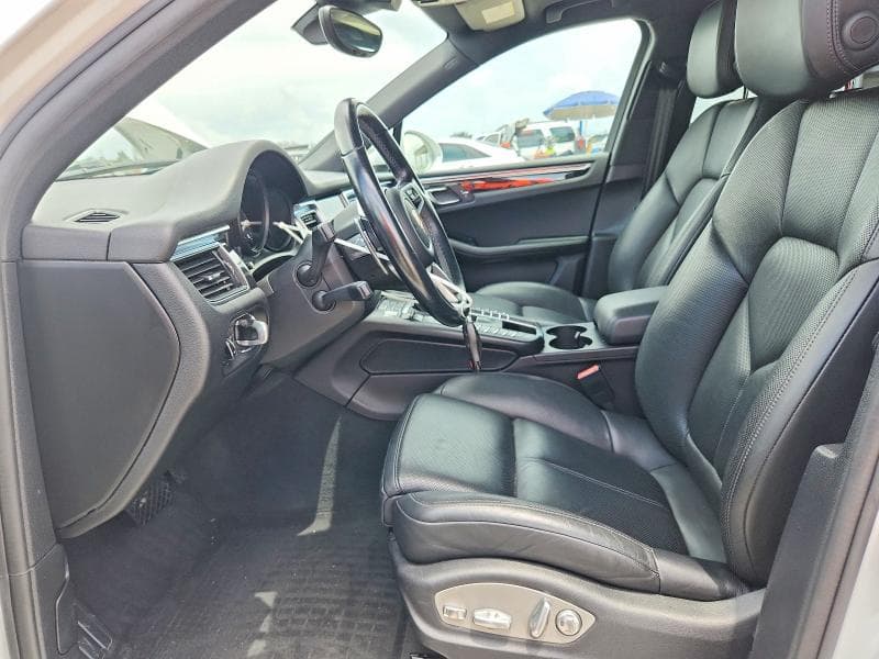 2018 PORSCHE MACAN 7