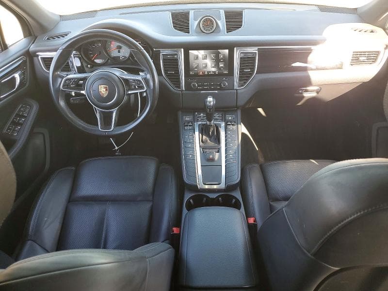 2017 PORSCHE MACAN S 8