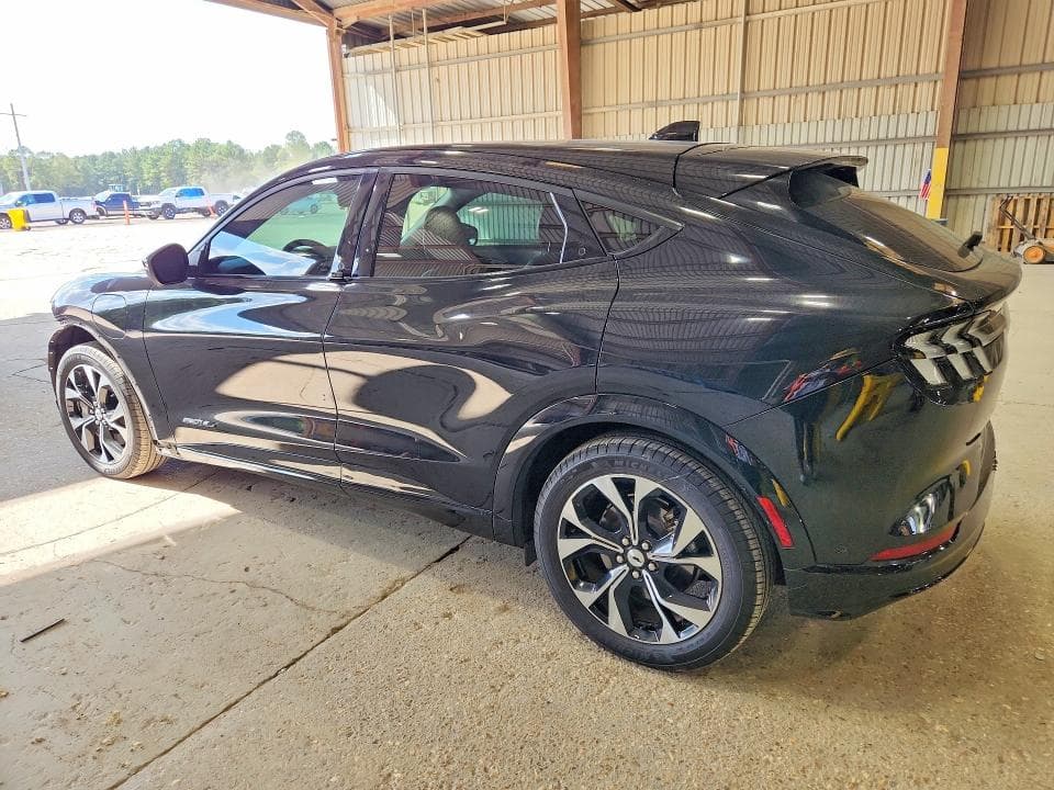 2021 FORD MUSTANG MACH-E PREMIUM 2