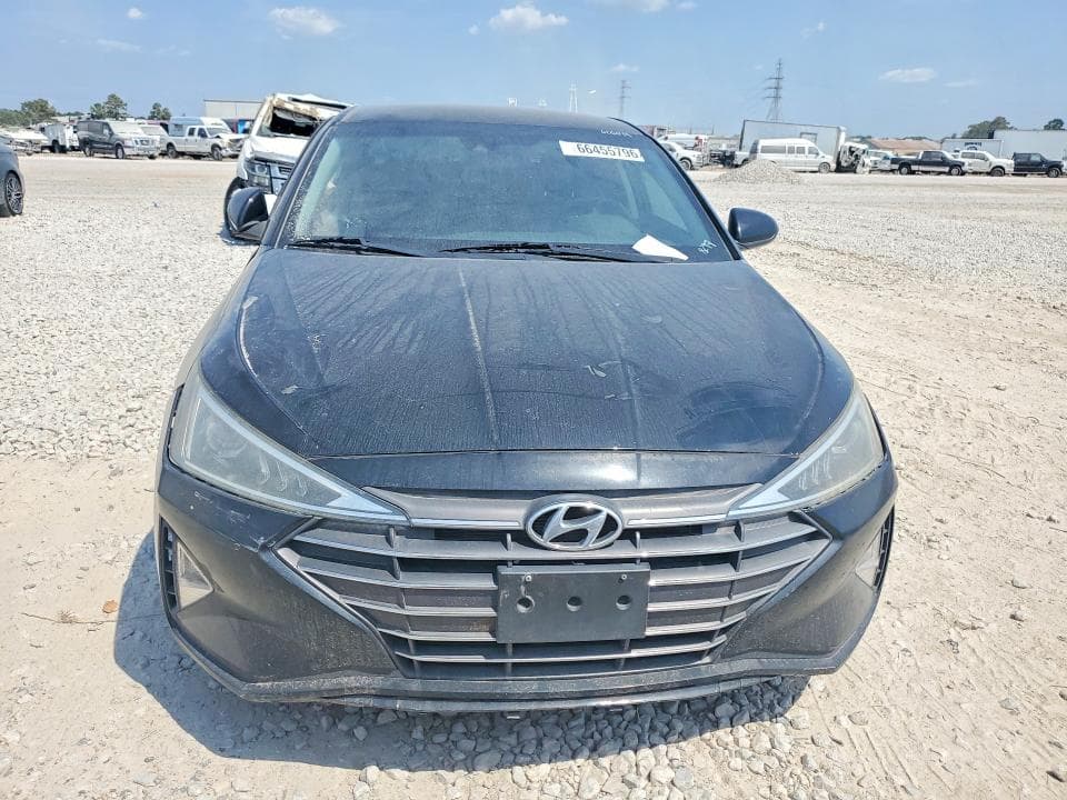 2020 HYUNDAI ELANTRA SE 5