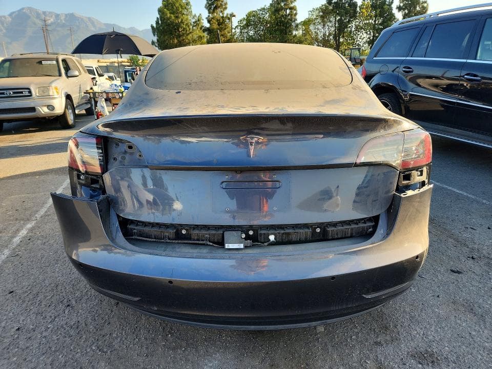 2018 TESLA MODEL 3 6