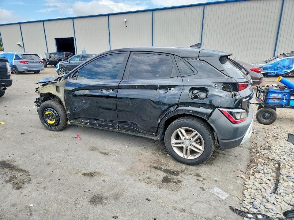2022 HYUNDAI KONA SE 2