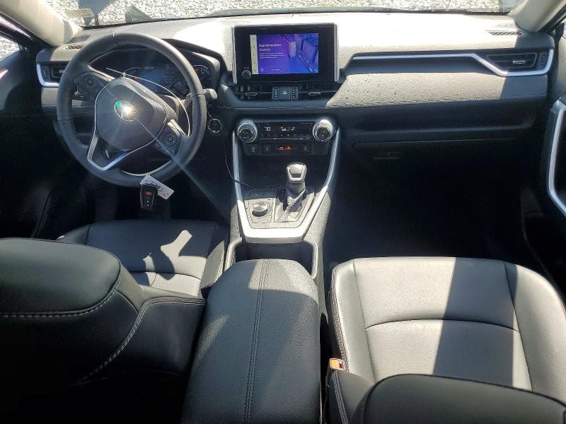 2024 TOYOTA RAV4 HYBRID XLE PREMIUM 8
