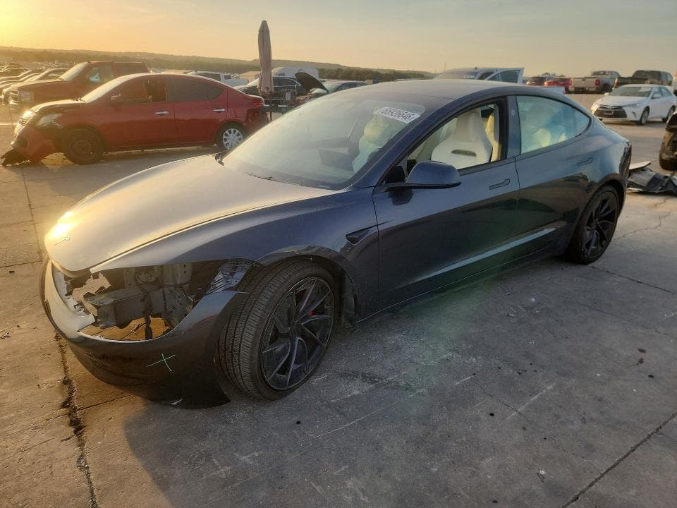 2025 TESLA MODEL 3 - 1