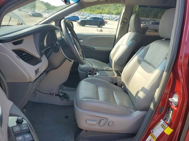 2017 TOYOTA SIENNA XLE 7-PASSENGER 7