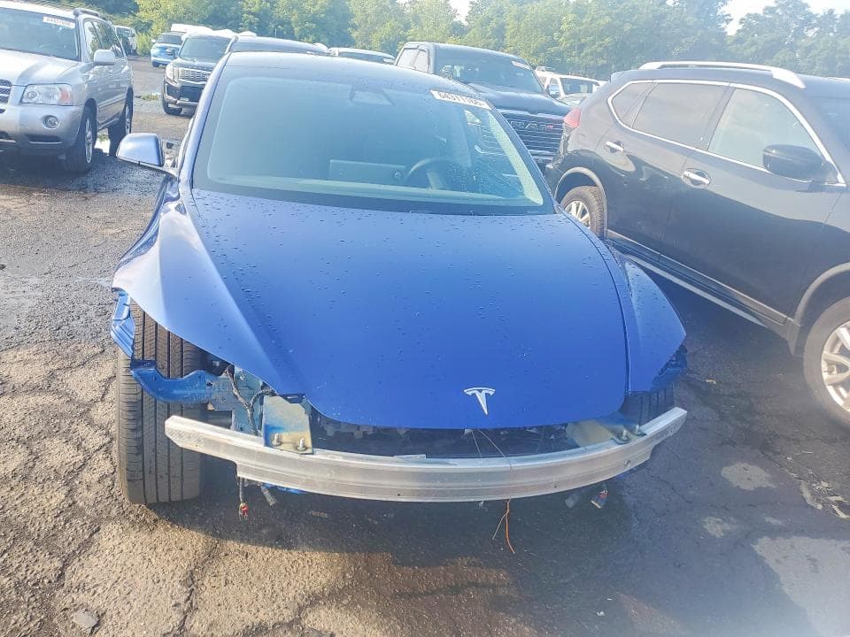 2025 TESLA MODEL 3 5