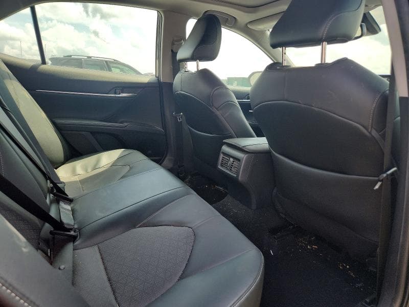 2021 TOYOTA CAMRY XSE 10