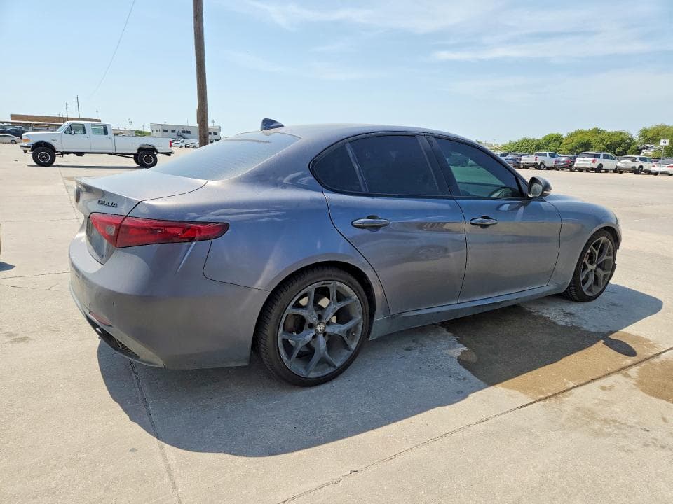 2020 ALFA ROMEO GIULIA 3