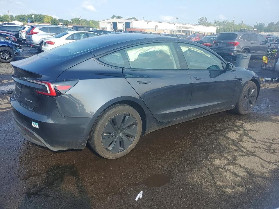 2025 TESLA MODEL 3 3