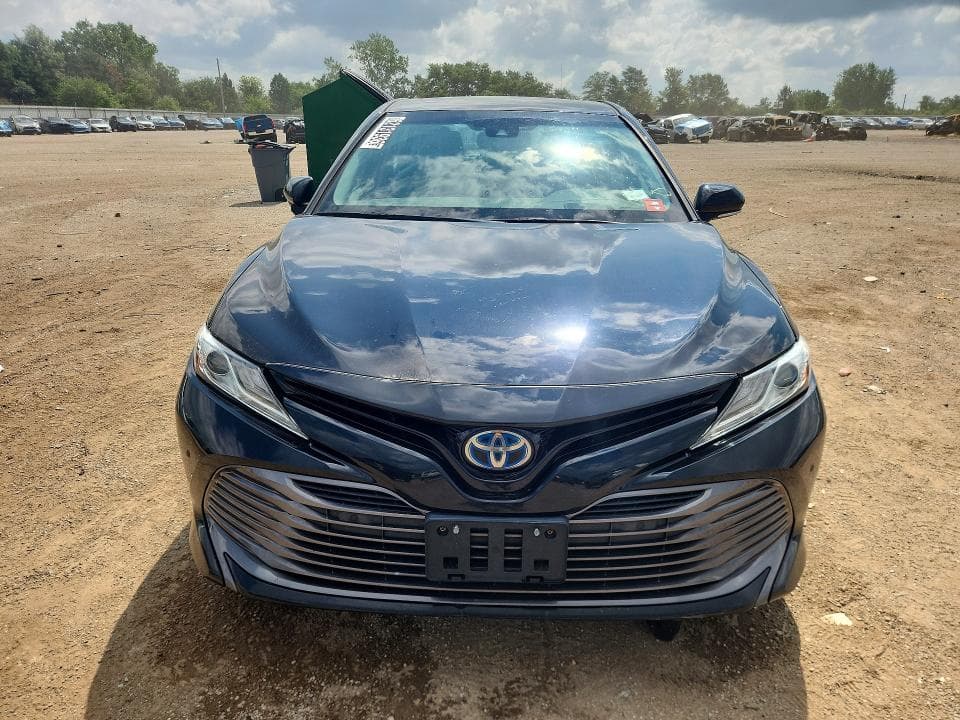 2018 TOYOTA CAMRY HYBRID XLE 5